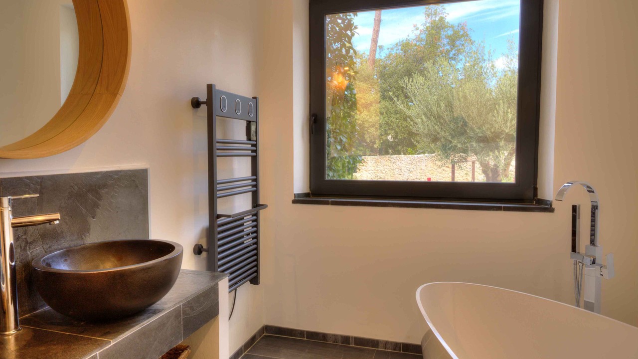 Photo of Bathroom in Sillans-la Cascade