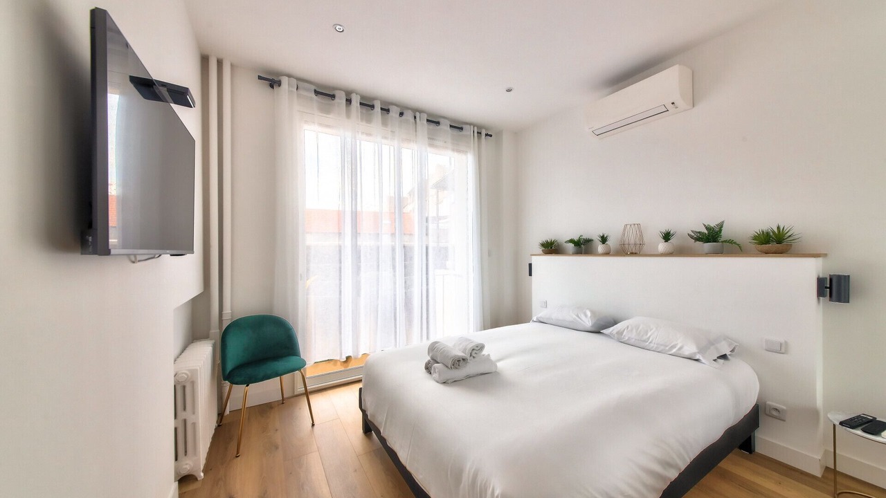Photo of Bedroom in Lodi