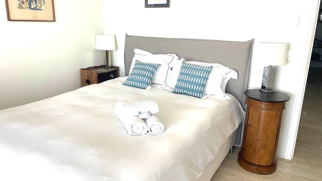 Photo of Bedroom in California - Pezou