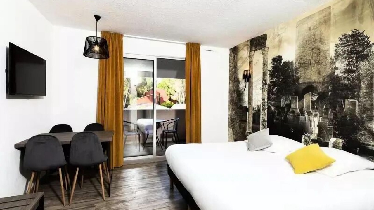 Photo of Bedroom in Arles