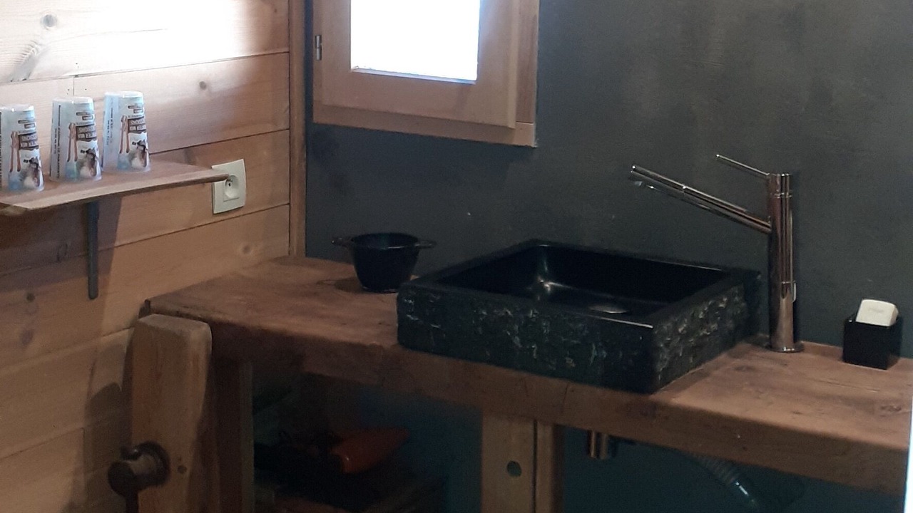 Photo of Bathroom in Allos