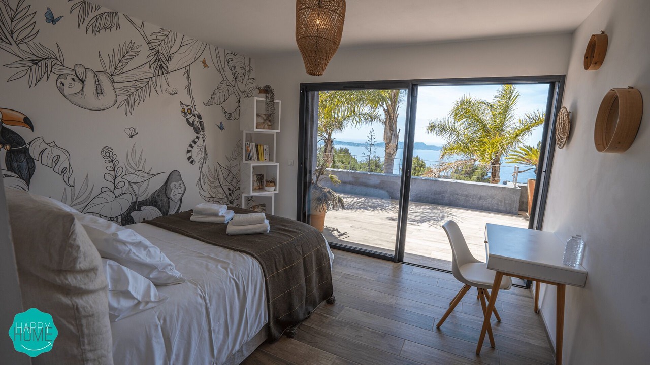 Photo of Bedroom in Hyeres