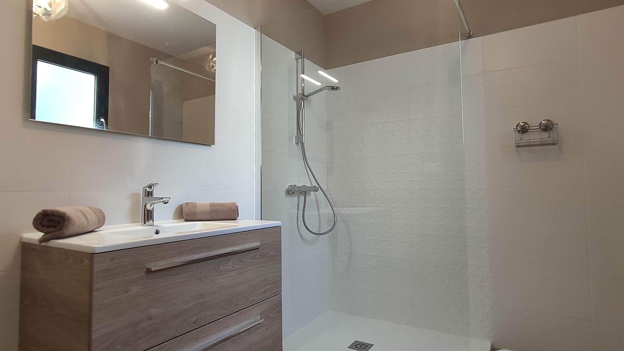 Photo of Bathroom in St.-Remy-de-Provence