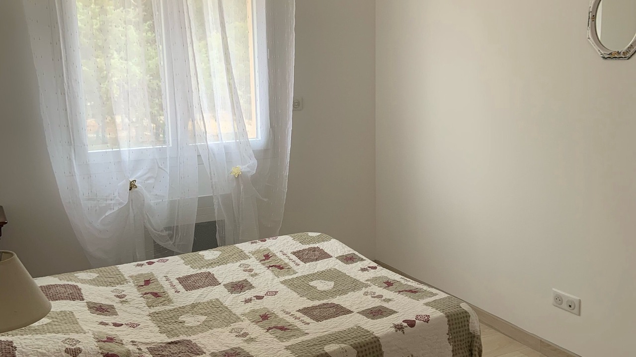 Photo of Bedroom in Sillans-la Cascade