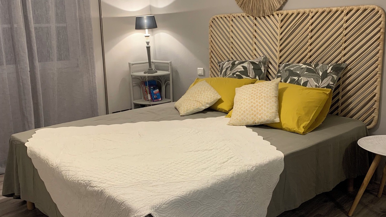 Photo of Bedroom in Eyragues