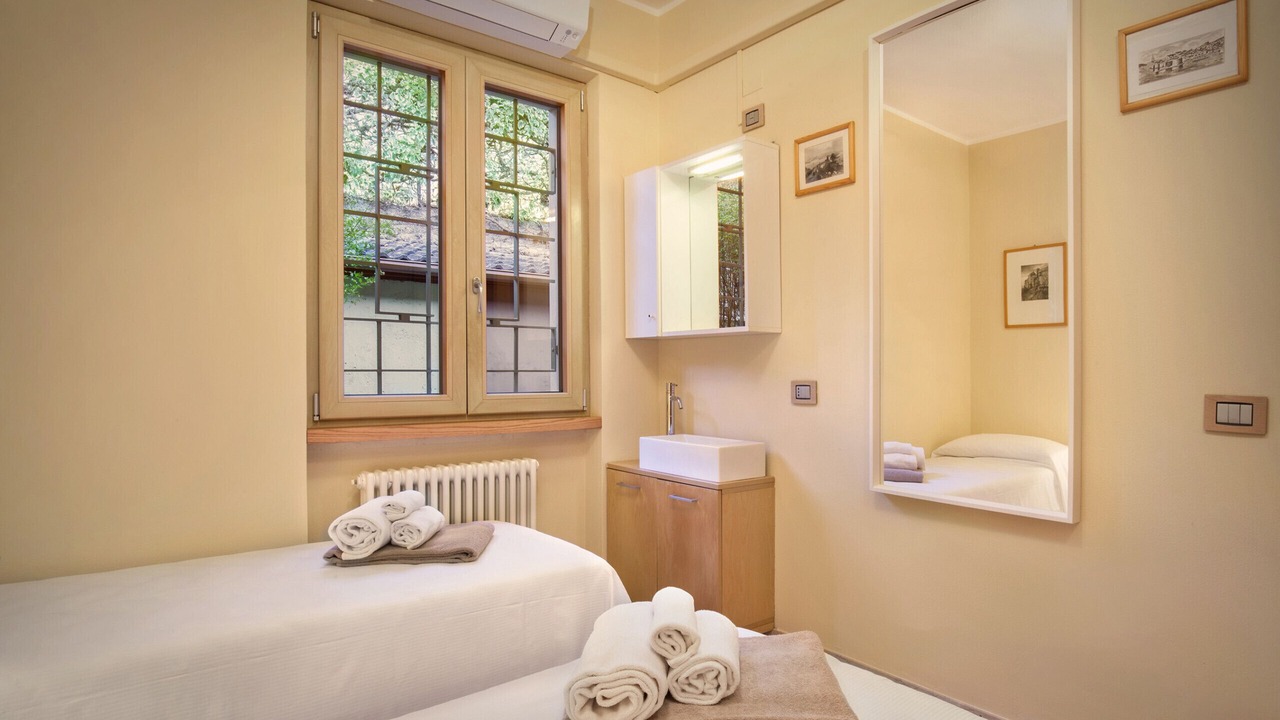 Photo of Bedroom in Torri del Benaco