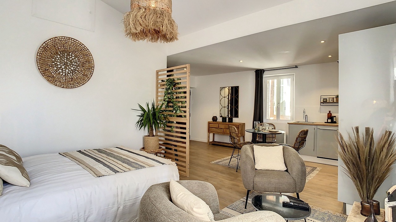 Photo of Bedroom in Saint-Tropez City Centre