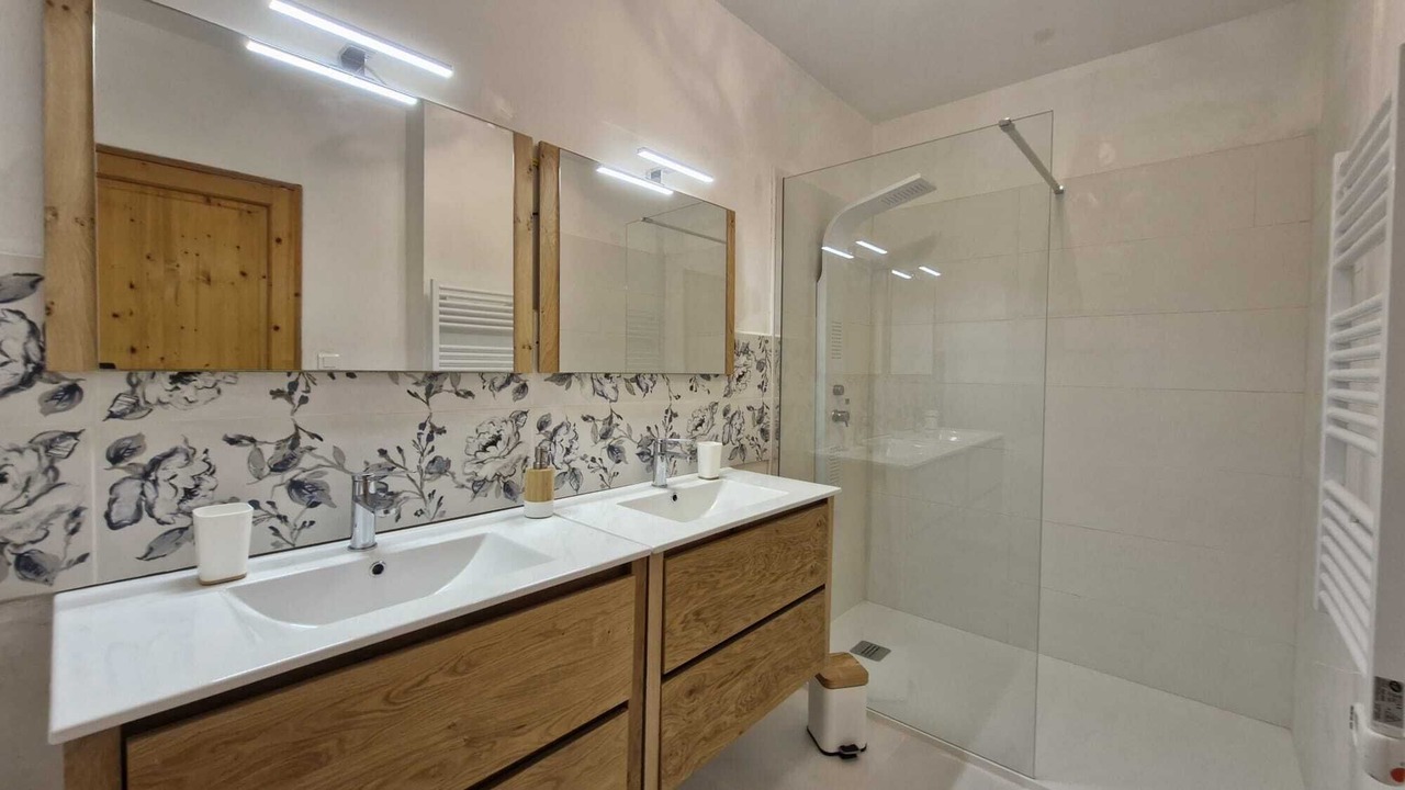 Photo of Bathroom in Noves