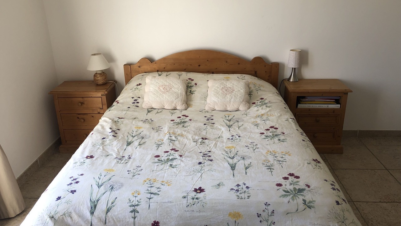 Photo of Bedroom in Entrepierres