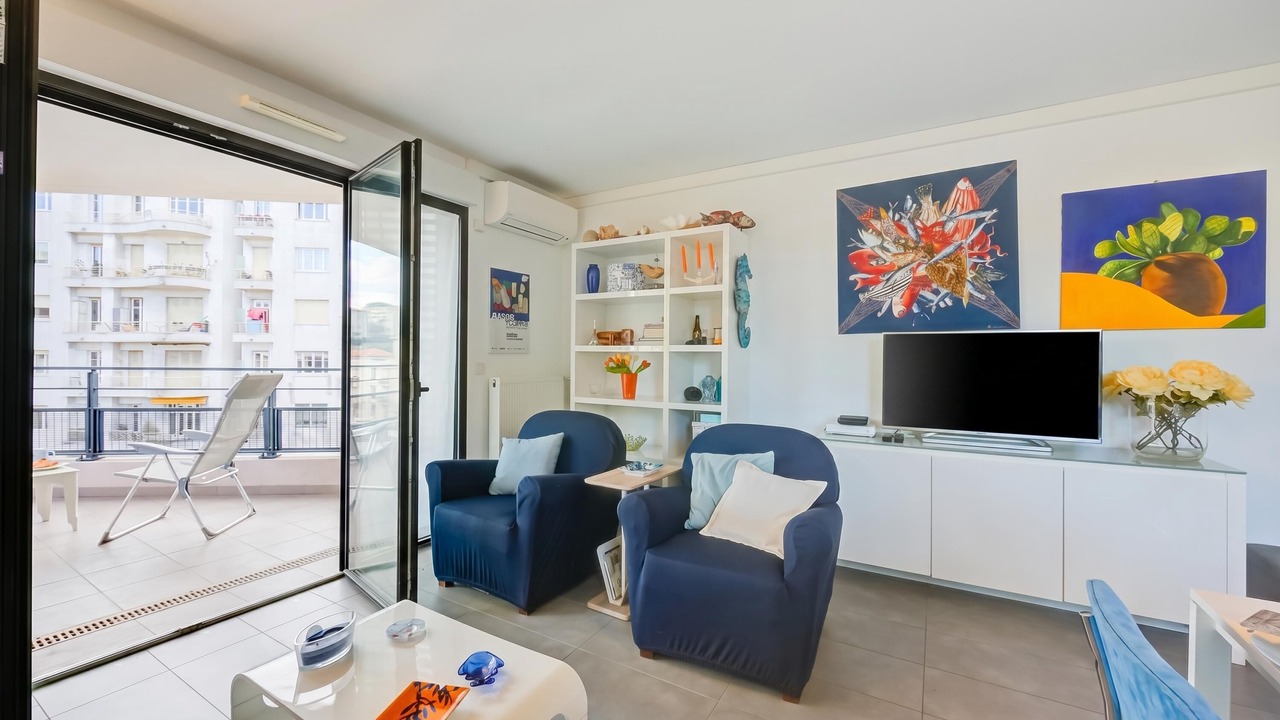 Photo of Livingroom in Liberation