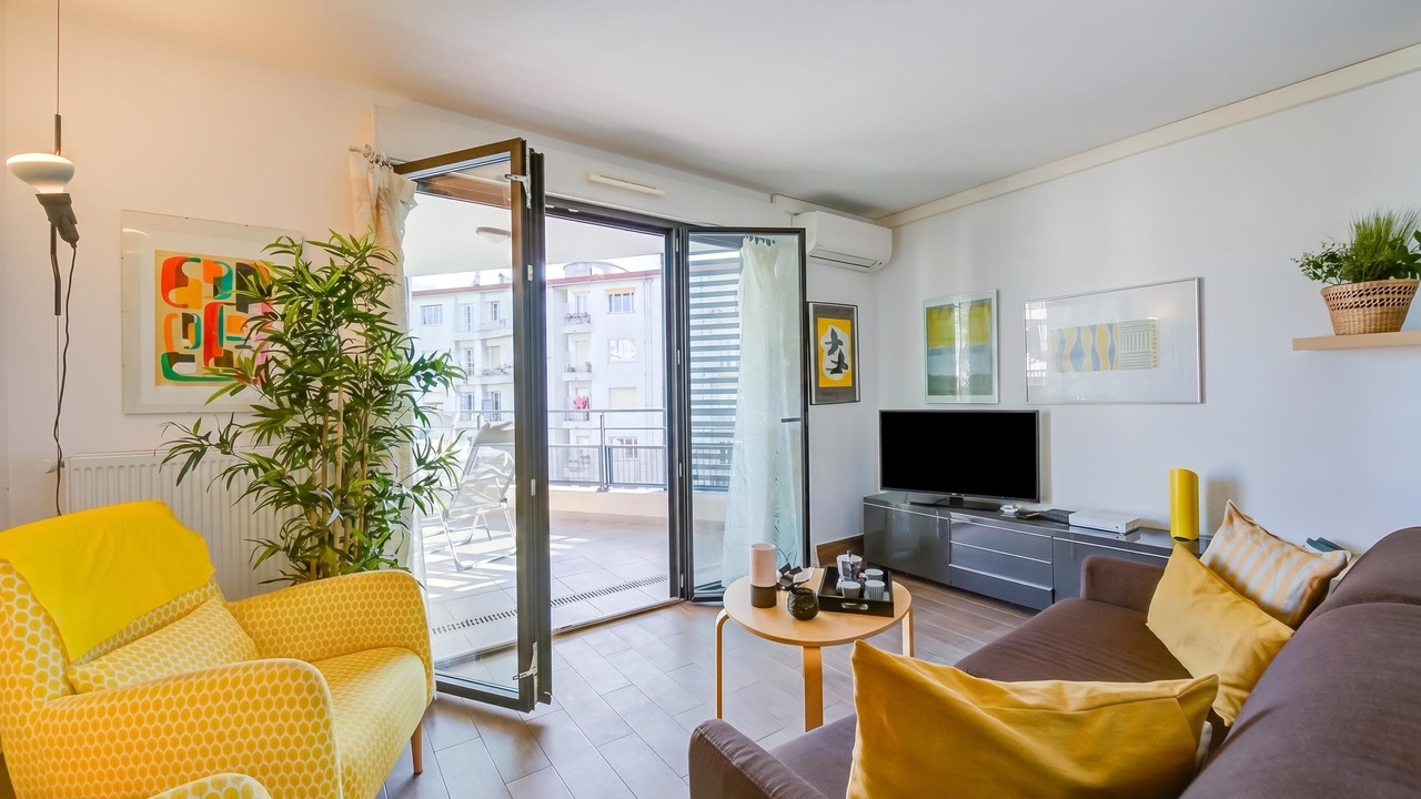 Photo of Livingroom in Liberation