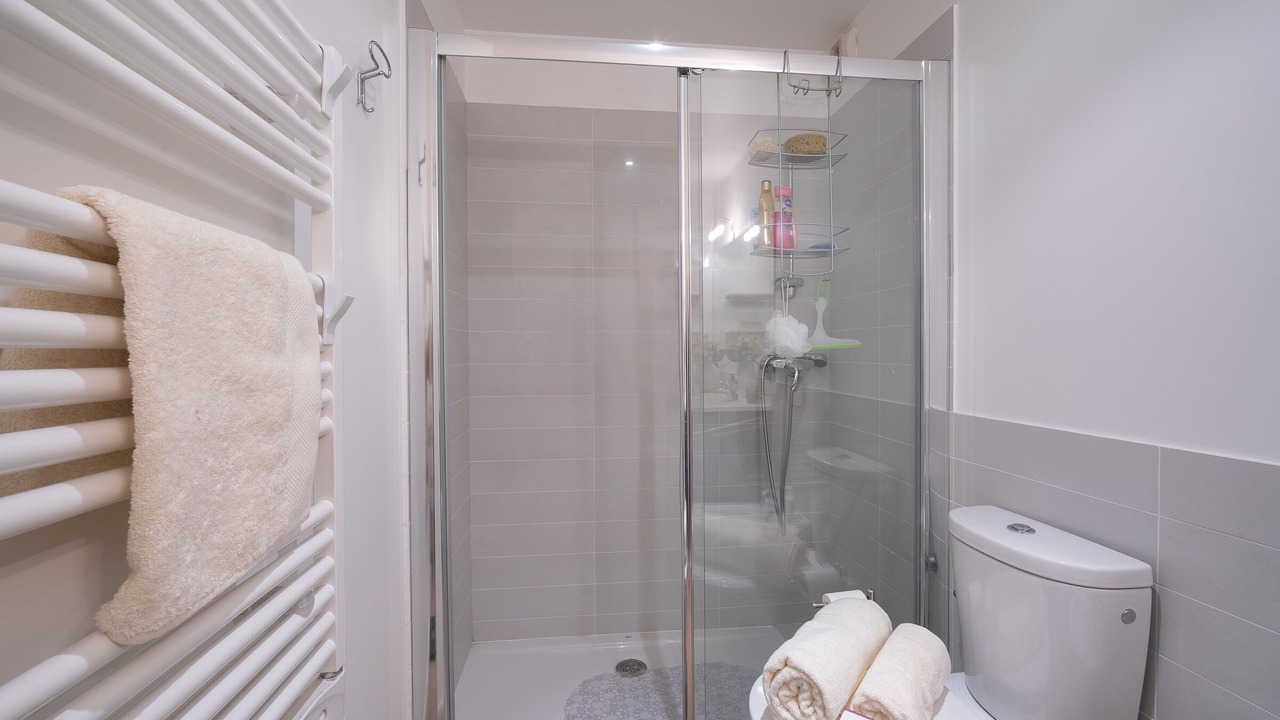 Photo of Bathroom in Liberation