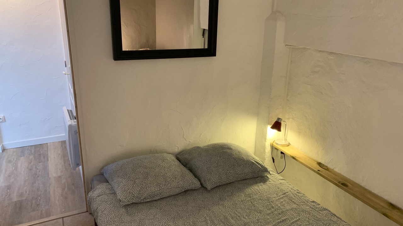 Photo of Bedroom in 7th Arrondissement