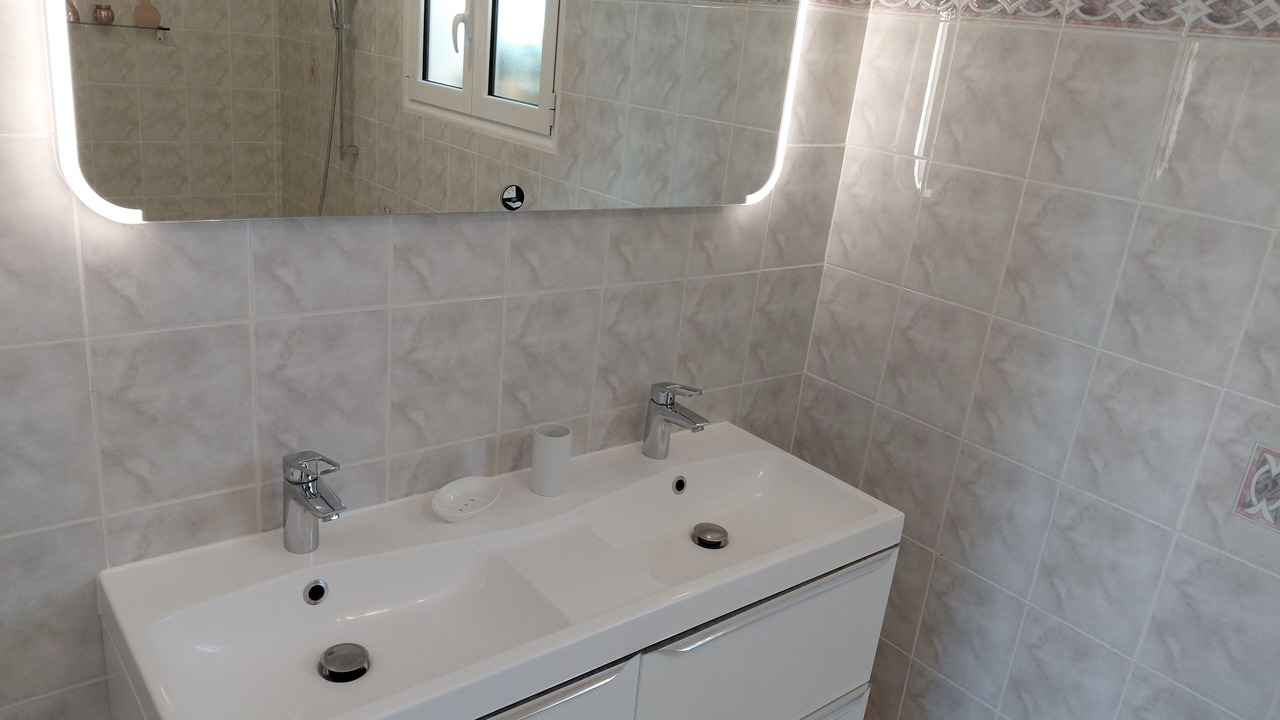 Photo of Bathroom in Carros