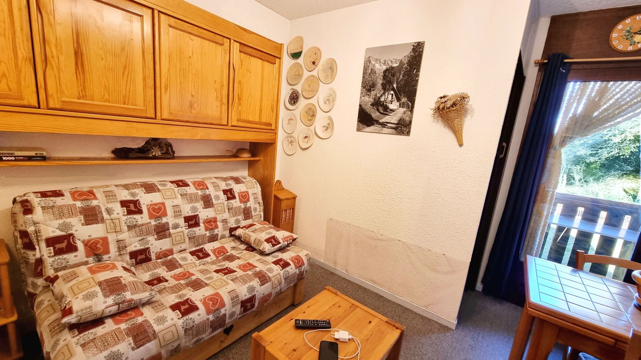 Photo of Livingroom in Saint-Leger-les-Melezes