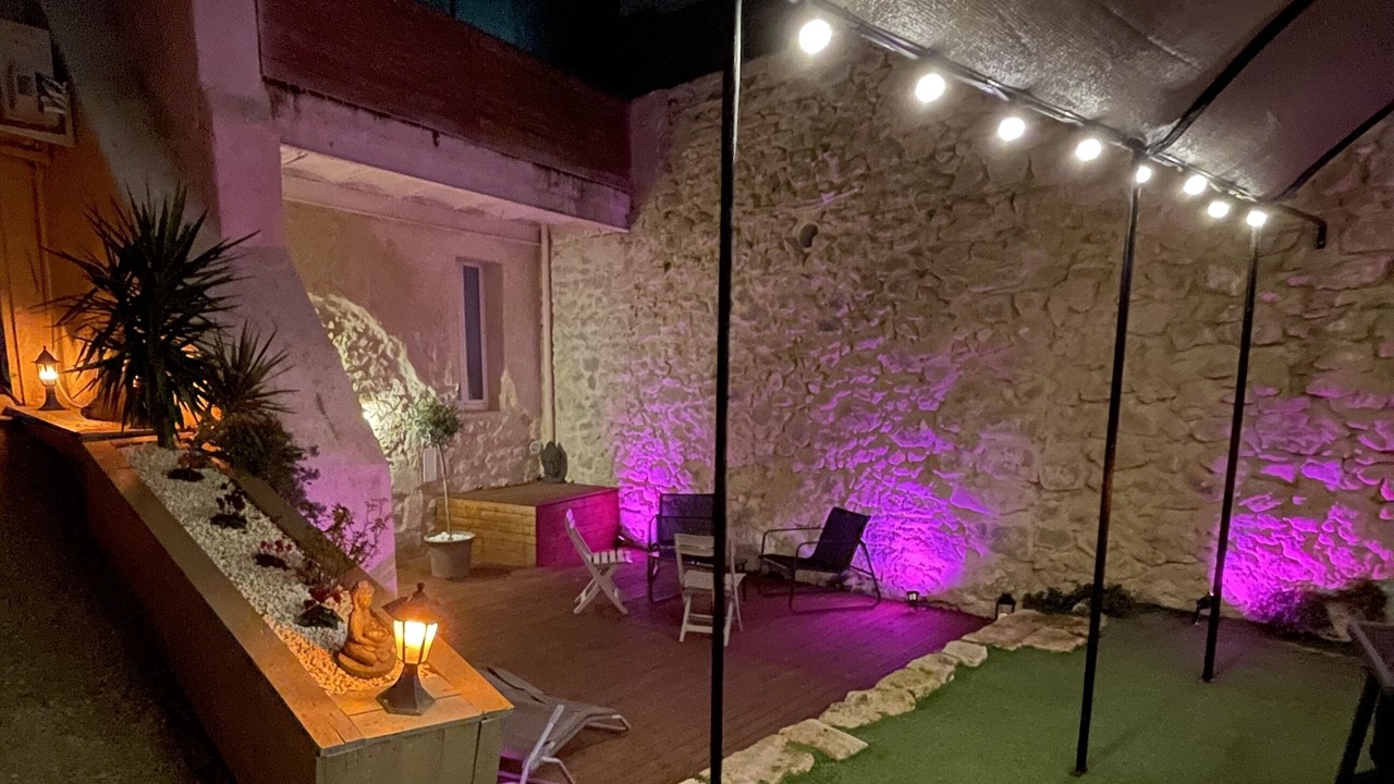 Photo of Patio Balcony in Orgon