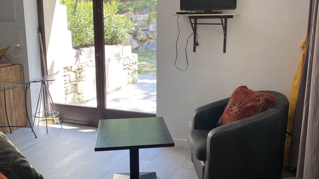 Photo of Livingroom in Saint-Martin-de-Castillon