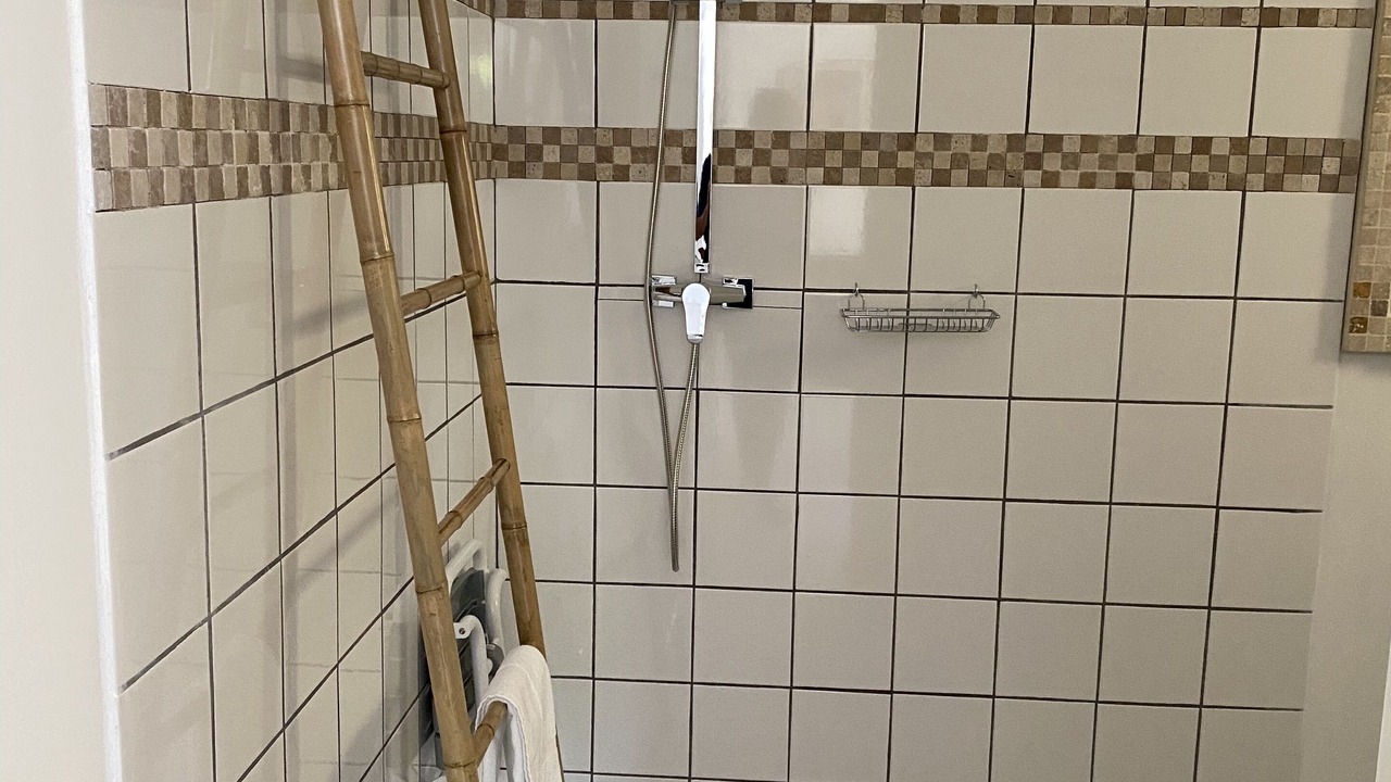 Photo of Bathroom in Saint-Martin-de-Castillon