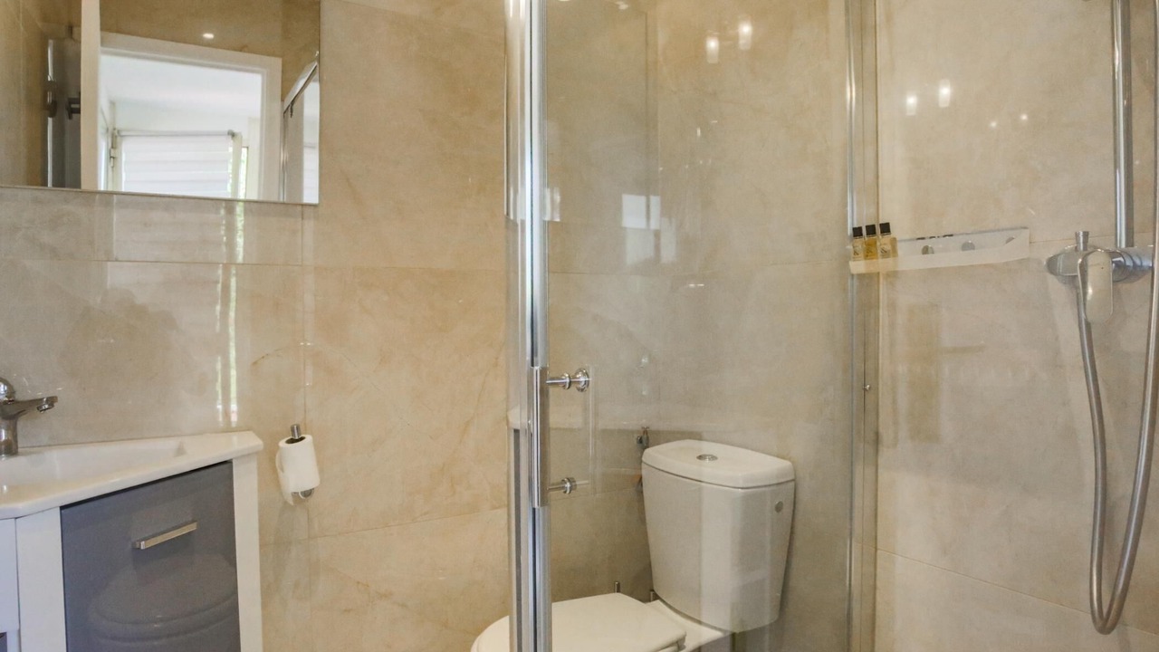 Photo of Bathroom in California - Pezou