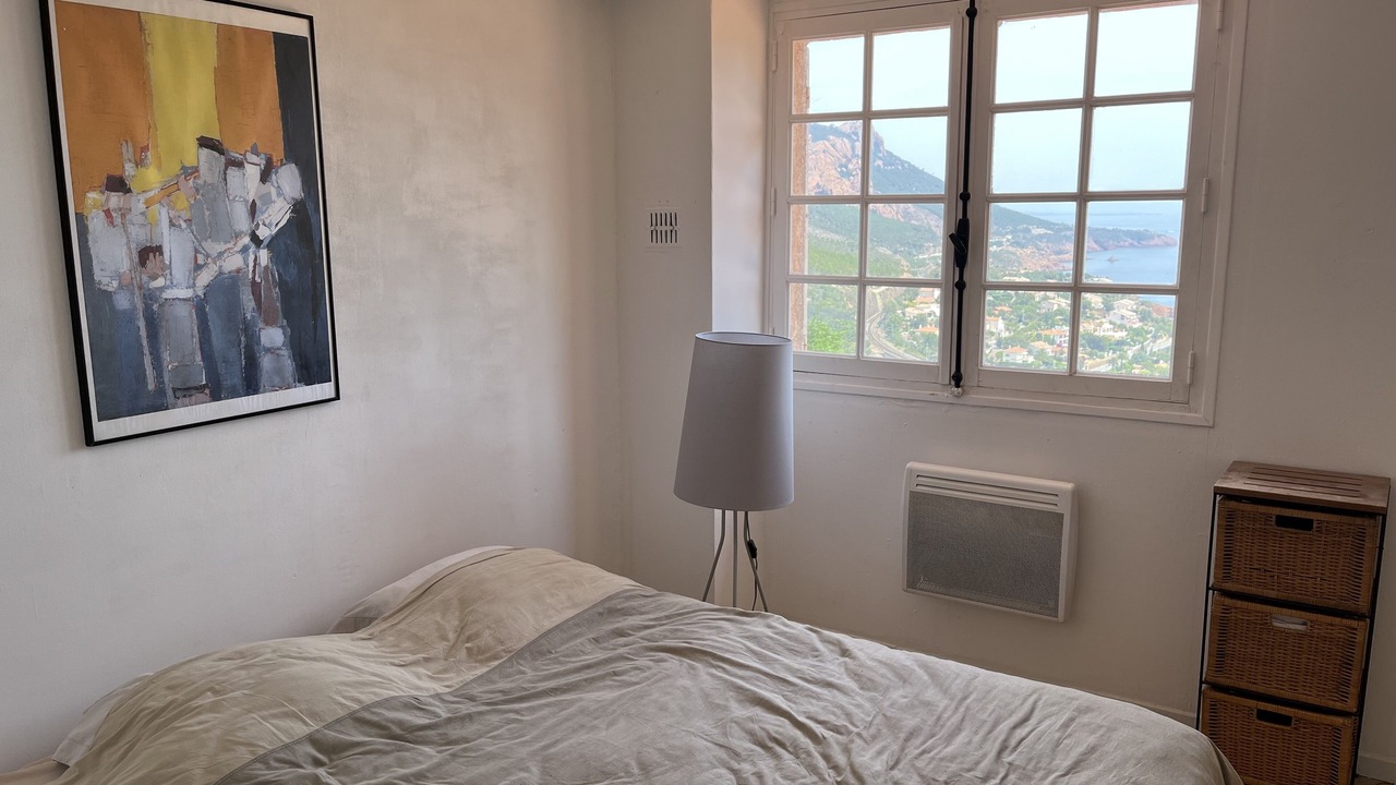 Photo of Bedroom in Antheor