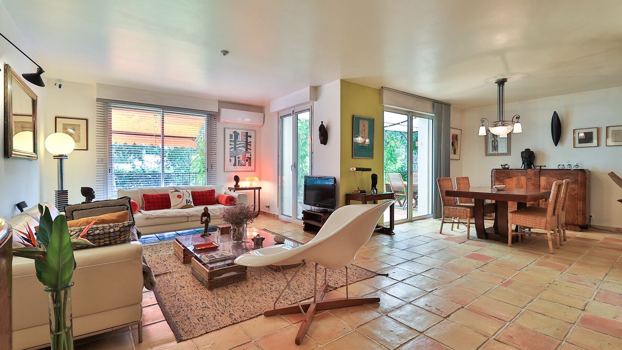 Photo of Livingroom in Eguilles