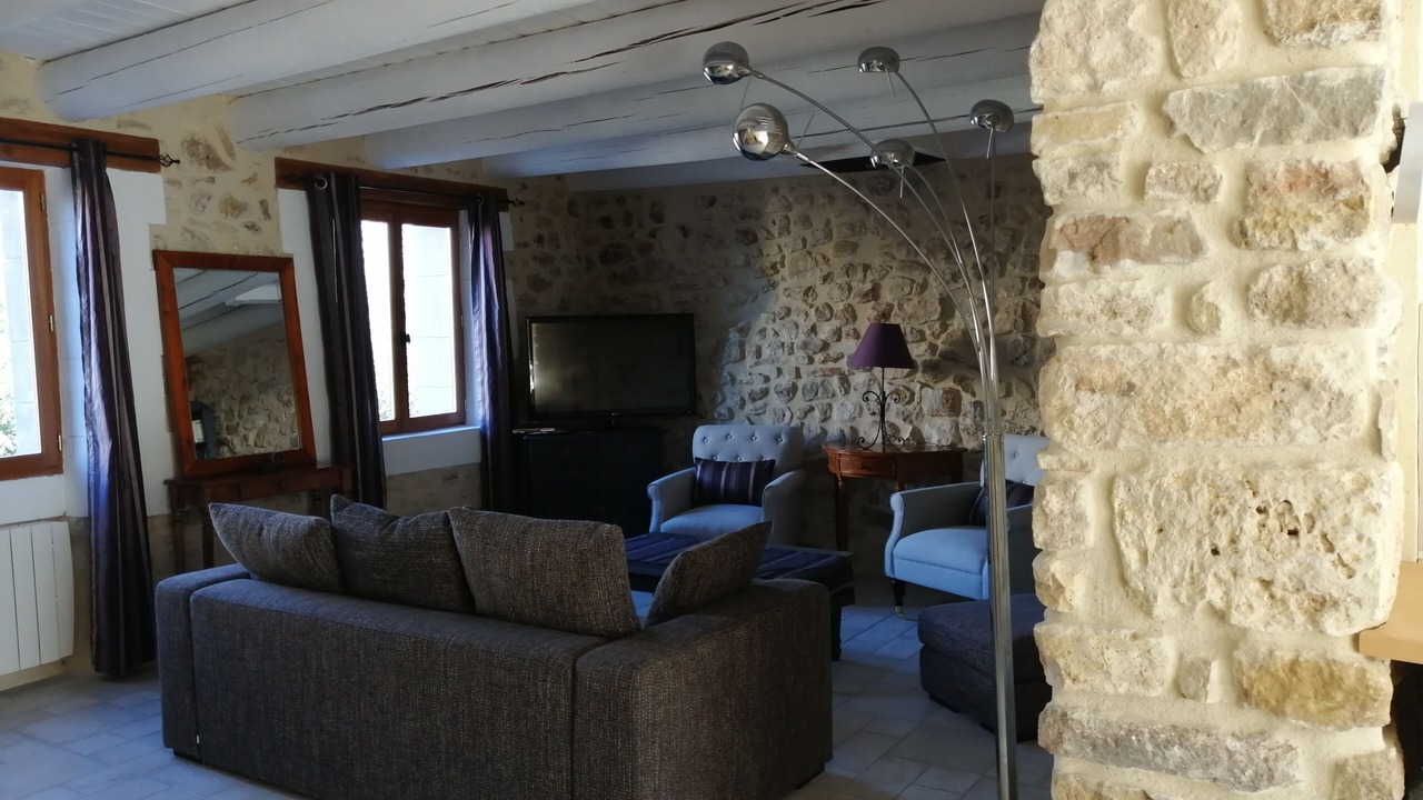Photo of Livingroom in Bourdic