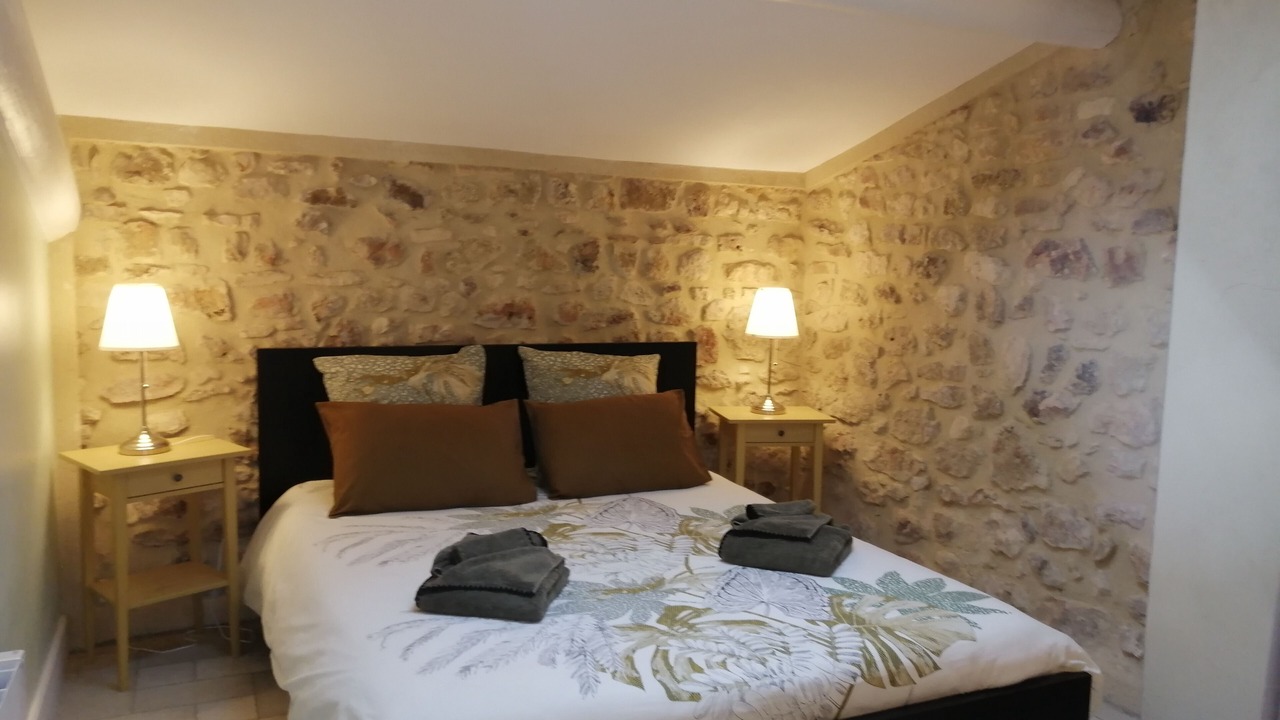 Photo of Bedroom in Bourdic