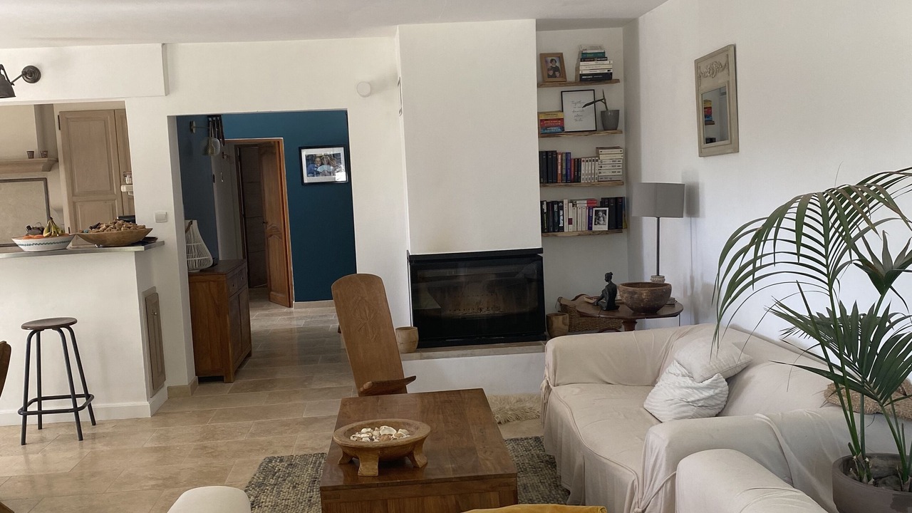 Photo of Livingroom in Eguilles