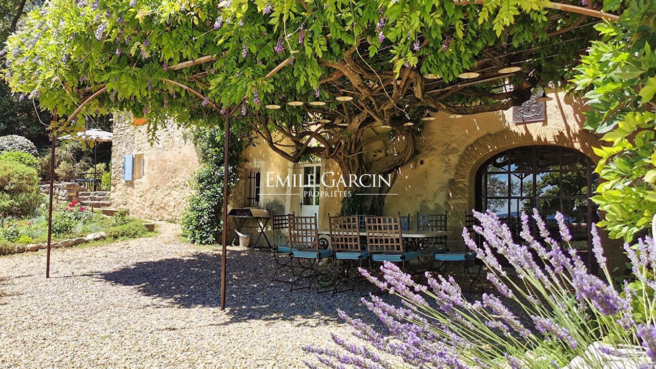 Photo of Outdoor in Cabrieres-dʼAigues