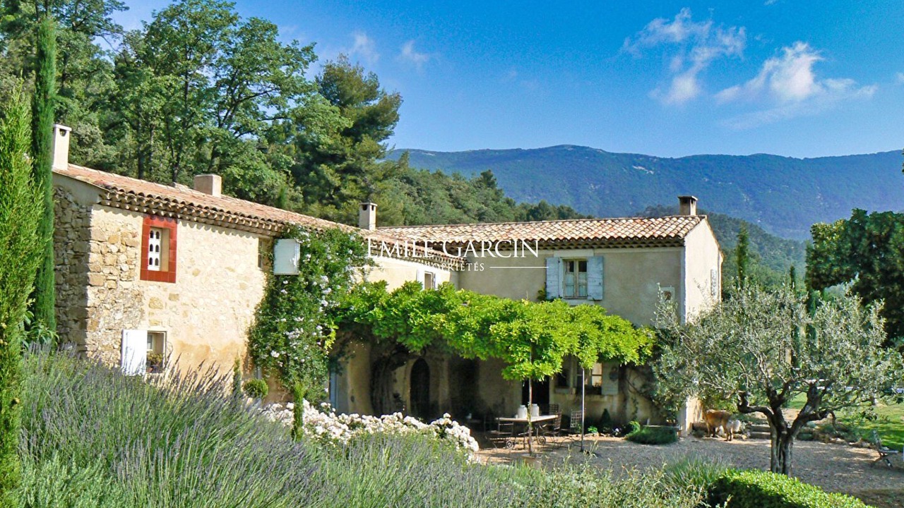 Photo of Outdoor in Cabrieres-dʼAigues