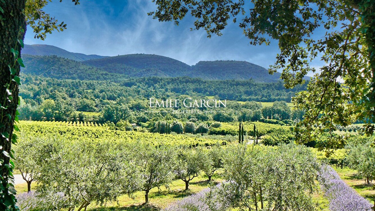 Photo of Outdoor in Cabrieres-dʼAigues