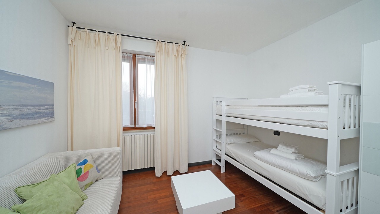 Photo of Bedroom in Toscolano Maderno