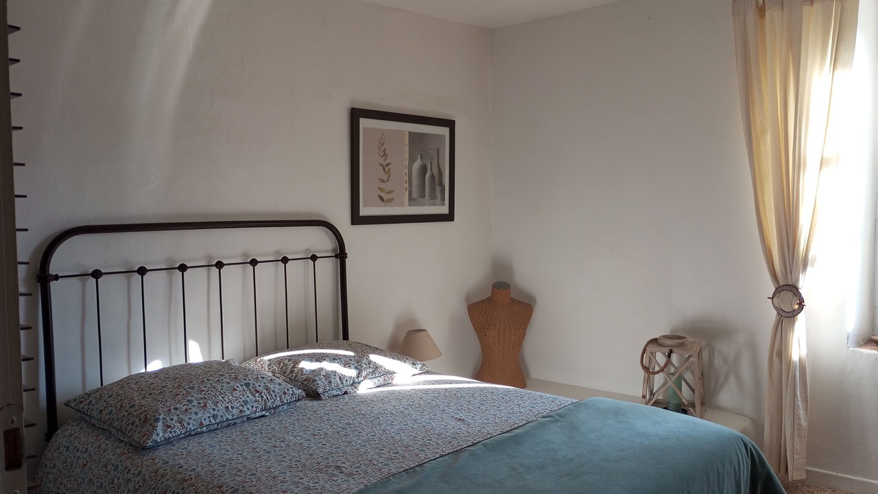 Photo of Bedroom in Noves