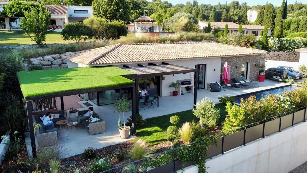 Photo of Outdoor in Eguilles