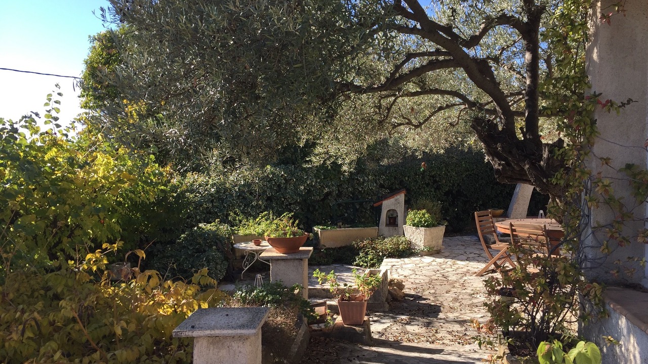 Photo of Patio Balcony in Tourrettes