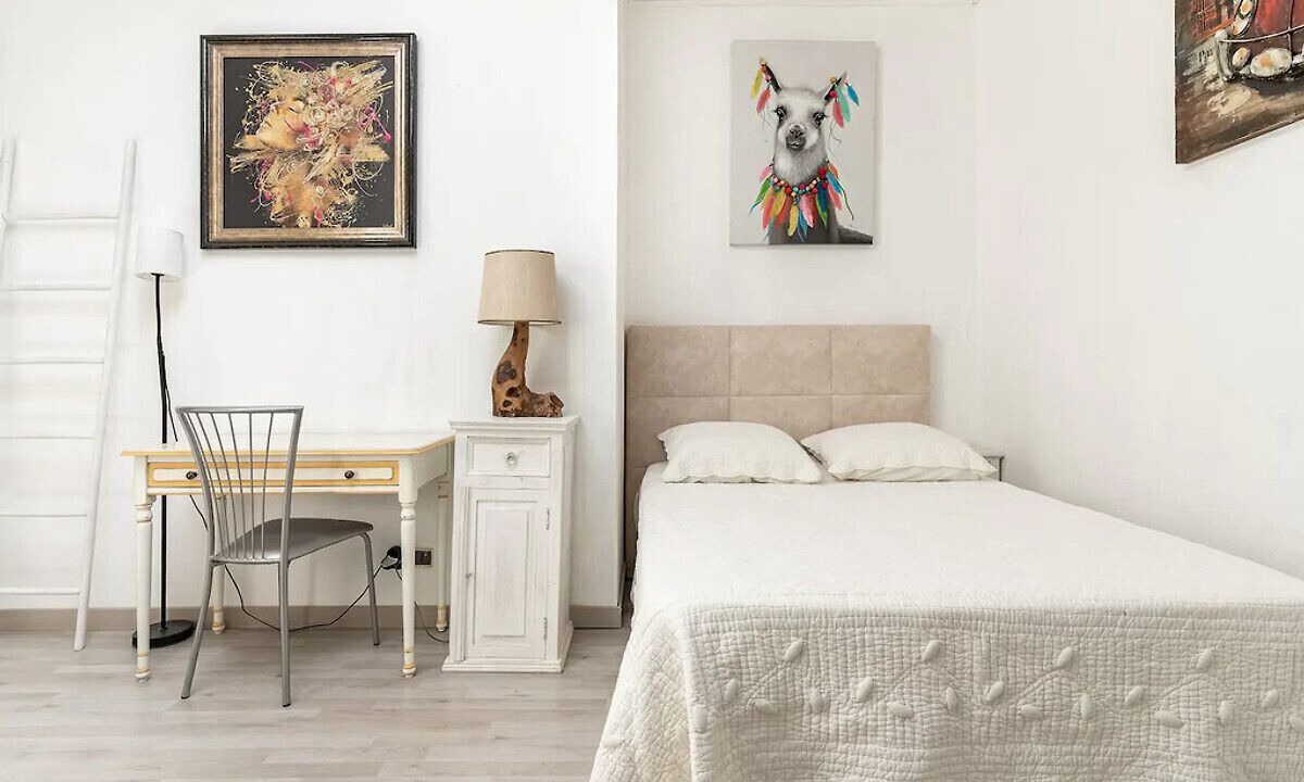 Photo of Bedroom in Saint-Aygulf