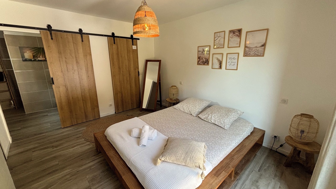 Photo of Bedroom in Mas-Blanc-des-Alpilles
