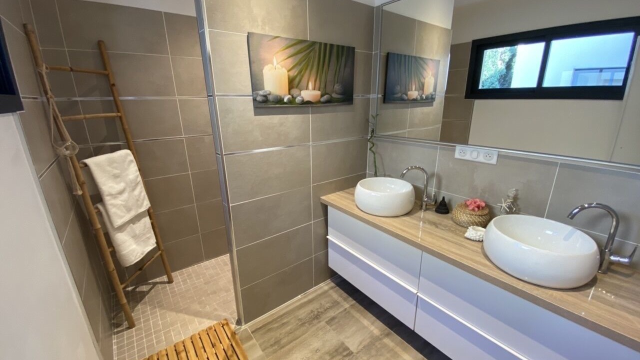 Photo of Bathroom in Mas-Blanc-des-Alpilles