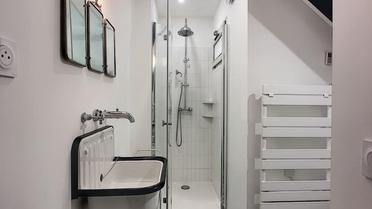Photo of Bathroom in Avignon City Centre