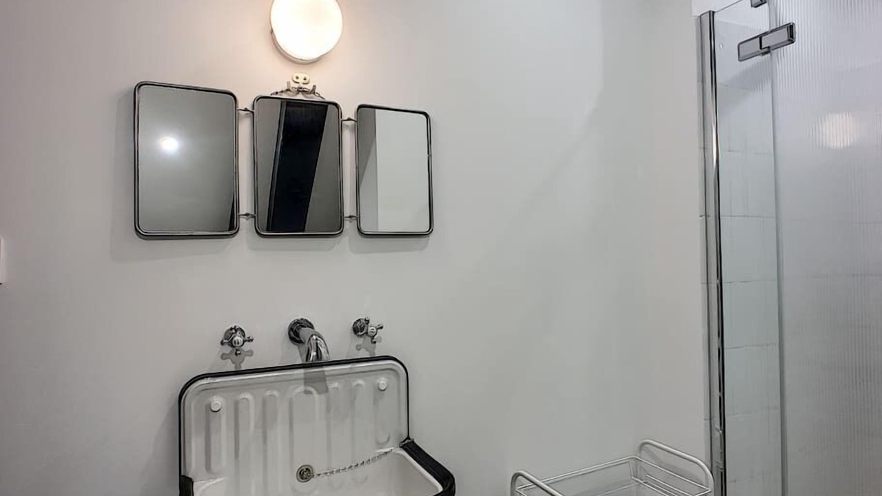 Photo of Bathroom in Avignon City Centre