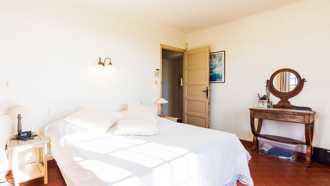 Photo of Bedroom in Roquefort-les-Pins