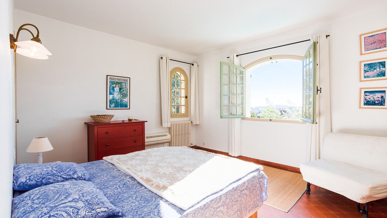Photo of Bedroom in Roquefort-les-Pins
