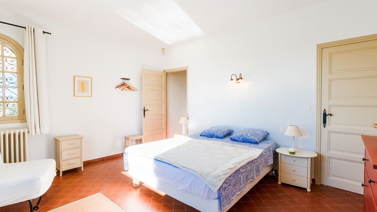 Photo of Bedroom in Roquefort-les-Pins
