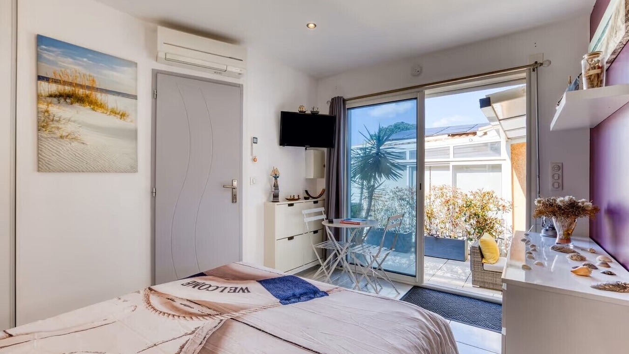 Photo of Bedroom in Marseillan