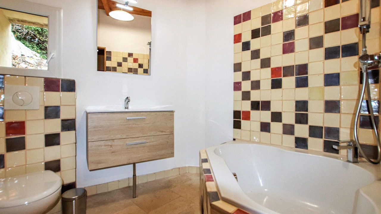 Photo of Bathroom in Apt