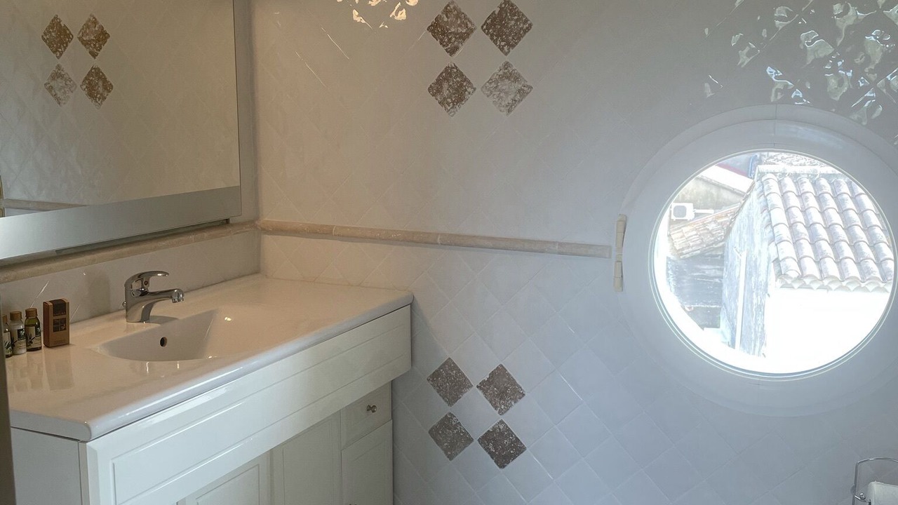 Photo of Bathroom in Maussane