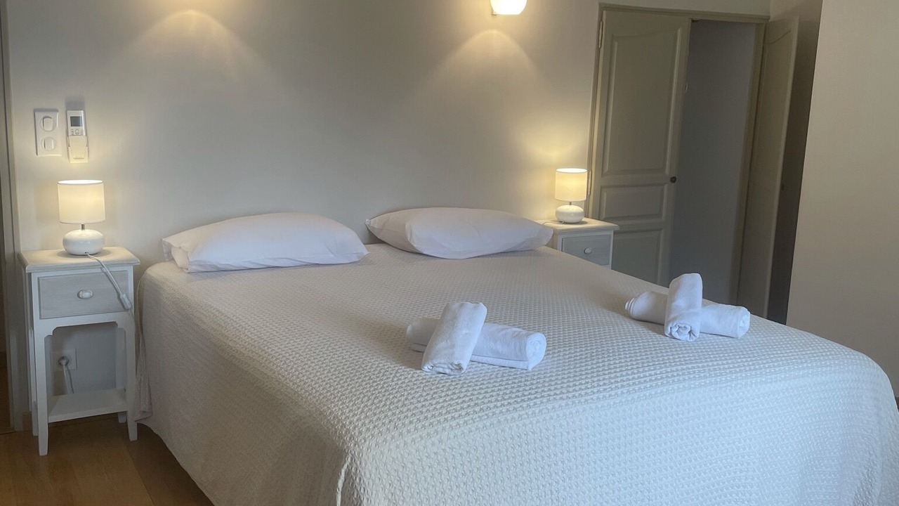 Photo of Bedroom in Maussane