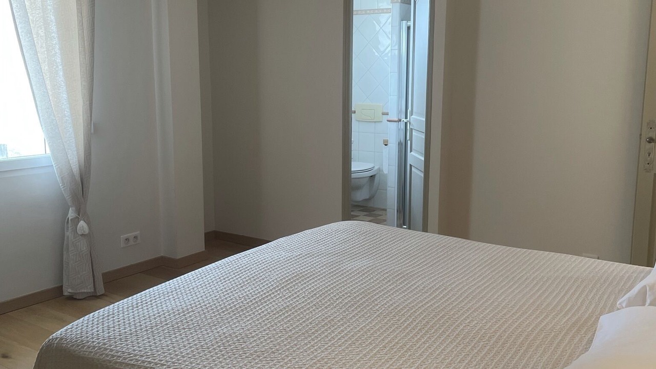 Photo of Bedroom in Maussane
