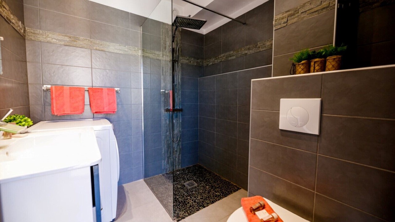 Photo of Bathroom in Carre d'Or