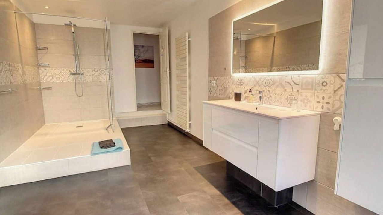 Photo of Bathroom in Flayosc